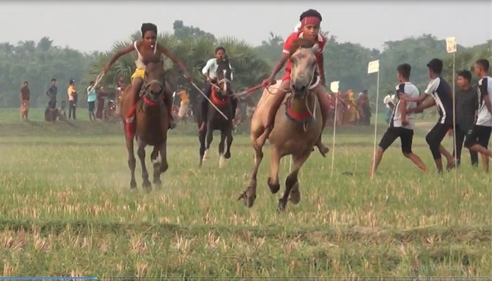 কালিগঞ্জে ঐতিহ্যবাহী ঘোড়দৌড় প্রতিযোগিতা