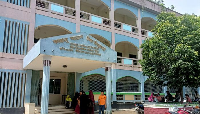 ব্যবহারিক পরীক্ষার নম্বরপত্র না পাঠানোয় এক স্কুলের ২৩ শিক্ষার্থীর অকৃতকার্য
