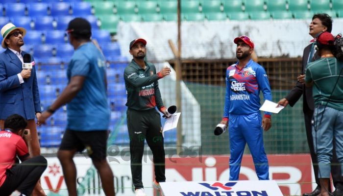 টস জিতেছেন লিটন ছবি : আ ই আলীম