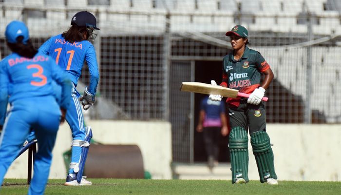 বড় ব্যবধানে হারল বাংলাদেশের মেয়েরা