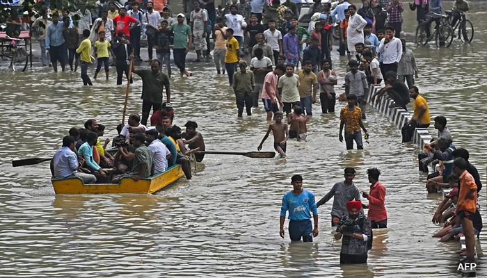 বন্যা পরিস্থিতি মোকাবিলায় সহায়তার আশ্বাস মোদির