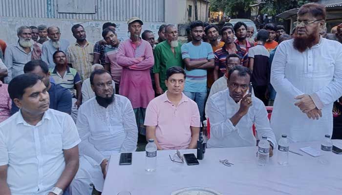 পরিবারের কাছে ফিরলেন যুগিবরহাট গ্রামের বাসিন্দারা