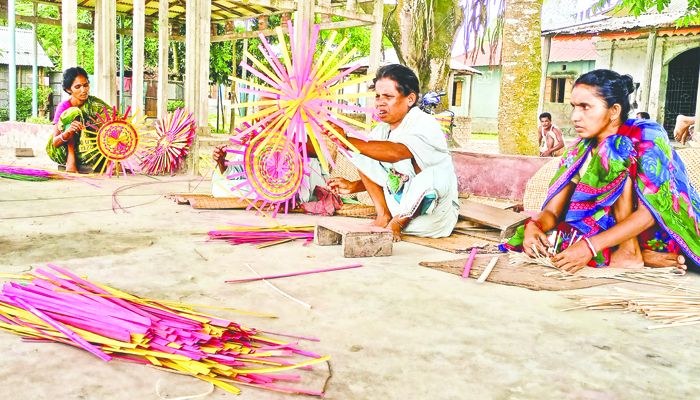 অস্তিত্ব সংকটে বাঁশ-বেত শিল্প
