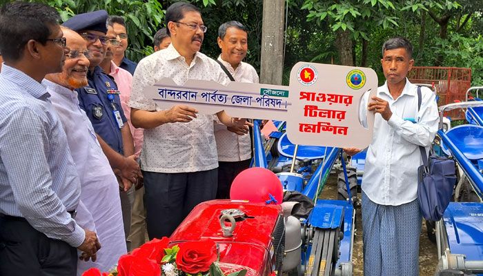 কৃষকরাই জাতির মেরুদণ্ড : বীর বাহাদুর উশৈ সিং