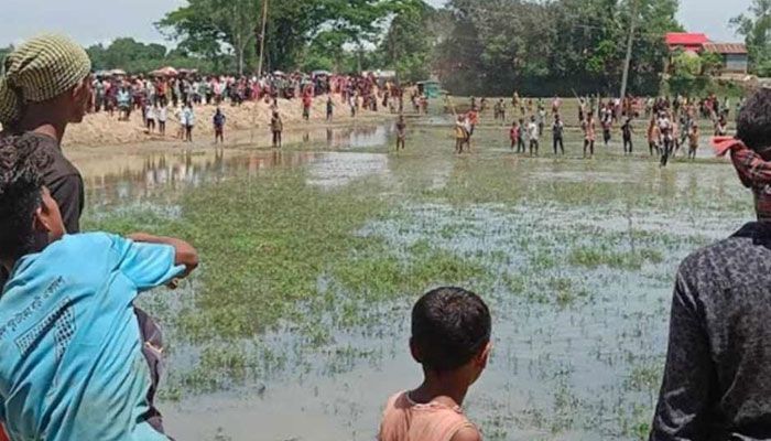 ব্রাহ্মণবাড়িয়ায় ‘ঢিল ছোড়াকে’ কেন্দ্র করে দুপক্ষের সংঘর্ষে অর্ধশত আহত