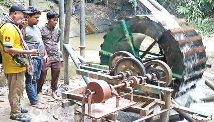 দুর্গম পাহাড়ে মহসিনের জলবিদ্যুৎ প্রকল্প