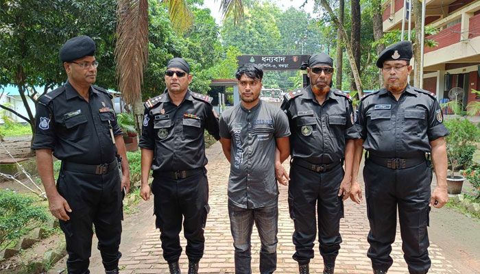 ৫০০ টাকার জন্য খুন, পলাতক আসামি গ্রেপ্তার 