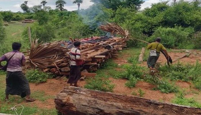 জান্তা বাহিনীর অভিযানে নিহতদের শেষকৃত্য। ছবি : সংগৃহীত 
