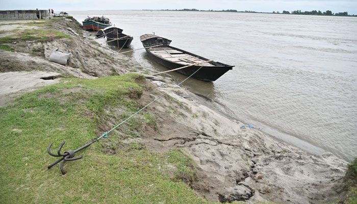 যমুনার পাড়ে