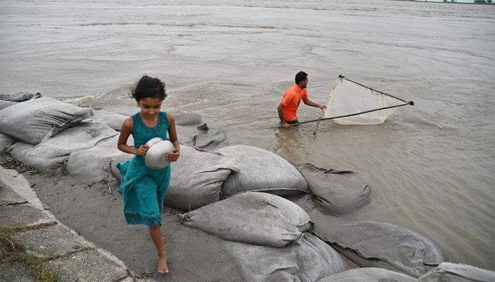 যমুনার পাড়ে