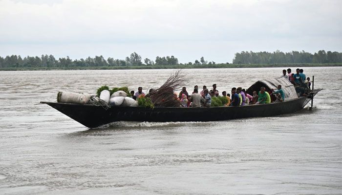 যমুনার পাড়ে