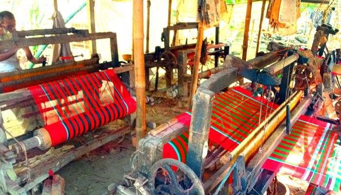 কালীগঞ্জের তাঁতিদের রঙিন দিনগুলো