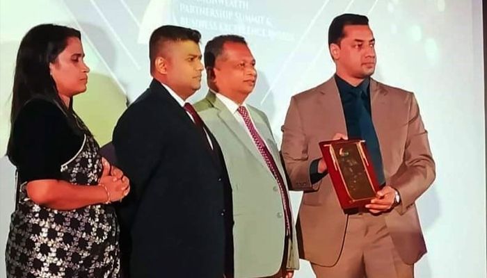 কমনওয়েলথ বিজনেস এক্সিলেন্স অ্যাওয়ার্ড পেল সোনালী লাইফ