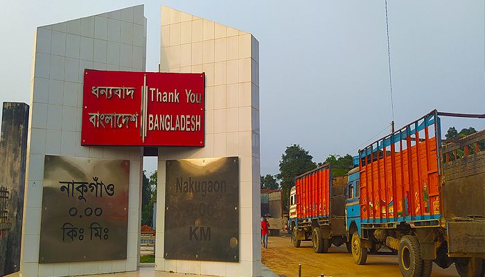 এক বছরেই আয় কমেছে আড়াই কোটি টাকা