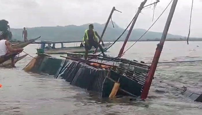 ফিলিপাইনে নৌকা ডুবে নিহত ২৫