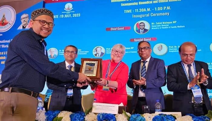 মৌলিক গবেষণায় প্রথম পুরস্কার পেল আইপিডিআই ফাউন্ডেশন 