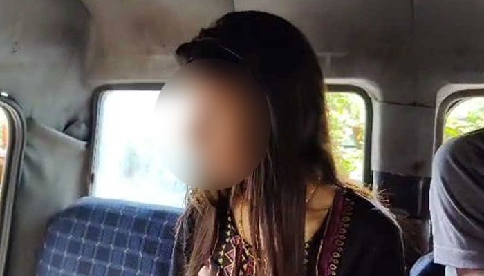 প্রেমের টানে ভারতে গিয়ে বিপাকে বাংলাদেশি তরুণী শাপলা