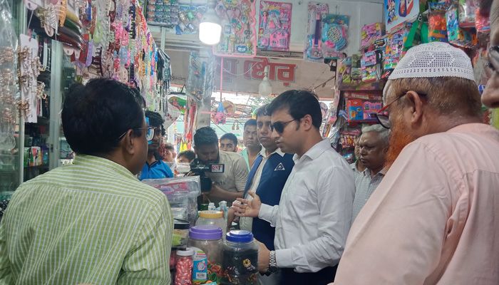 সিরাজগঞ্জে যৌথ অভিযানে ৩৫ হাজার টাকা জরিমানা