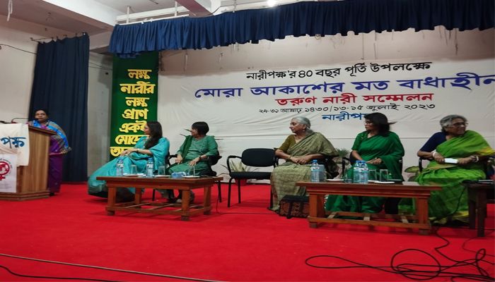 জমি বেচে মেয়েদের বিয়ে না দিয়ে পড়ালেখা করাতে হবে : মেয়র আইভী
