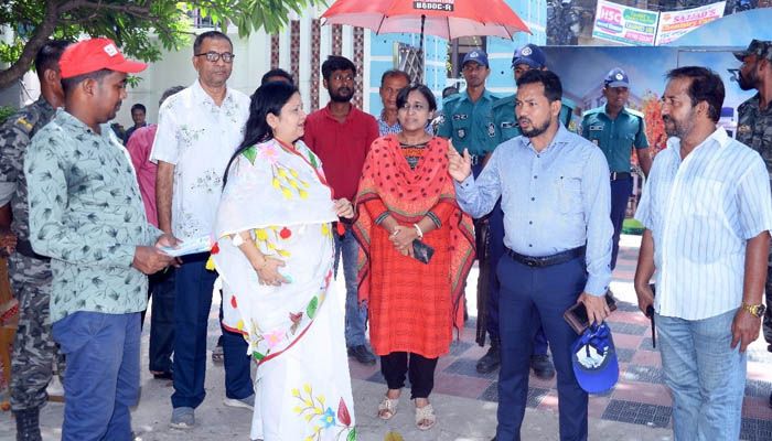 ছাদবাগানে এডিসের লার্ভা, ৮ ভবনমালিককে জরিমানা