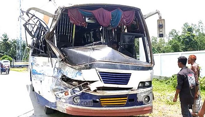 ধনবাড়ী‌তে বাস ও অটোরিকশার সংঘ‌র্ষে নিহত ২ 
