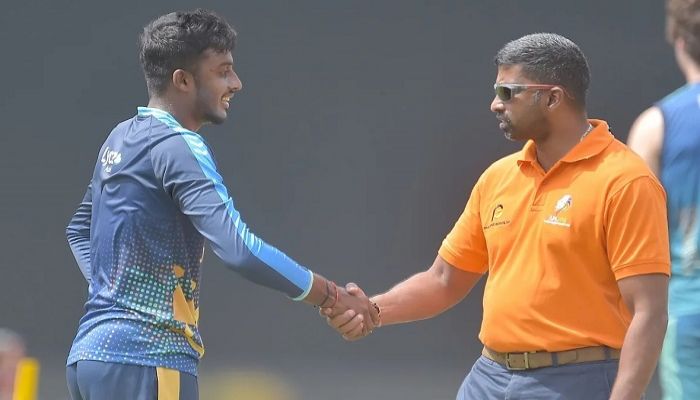 ফের মাঠে সাপ, আতঙ্ক বাড়ছে এলপিএলে