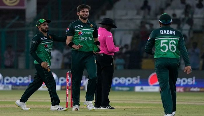 আফগানদের স্পিন ভেলকির পর পাকিস্তানের পেস তাণ্ডব