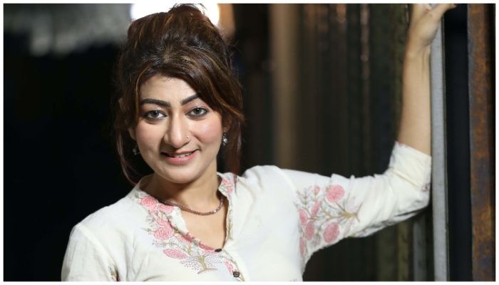 ১৬ বছর পর সিনেমায় সীমানা