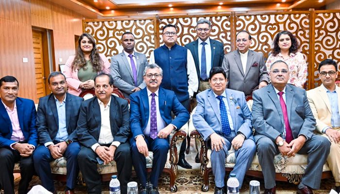 বাংলাদেশে স্বাস্থ্য, শিক্ষা ও বিদ্যুৎ খাতে বিনিয়োগে আগ্রহী ভারত