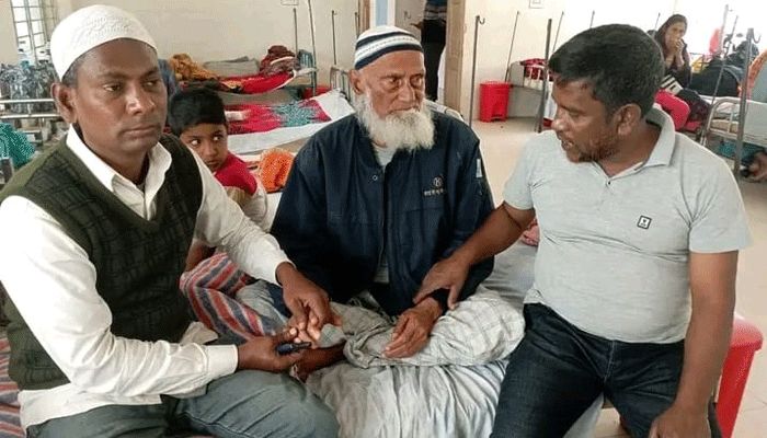 শ্রমিক লীগ নেতা বেতন নেন দুই প্রতিষ্ঠান থেকে, ভোটার আইডিও দুটি
