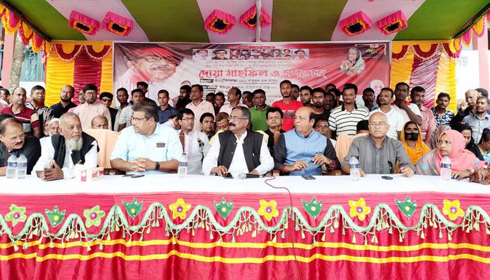 একই মঞ্চে ভোট চাইলেন নৌকার ২ মনোনয়নপ্রত্যাশী 