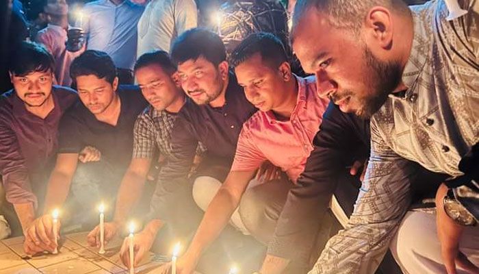 শোকের মাসের প্রথম প্রহরে আলোক প্রজ্বালন