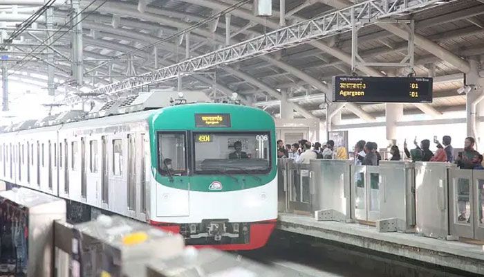 যে কারণে ৪০ মিনিট দেরিতে ছাড়ল মেট্রোরেল