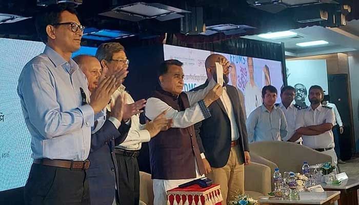 মশার দিকে নজর দিতে গিয়ে বক্তব্য ভুলে গেলেন অর্থমন্ত্রী
