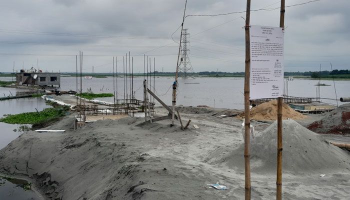 বালু নদের বালিতে বিল ভরাট