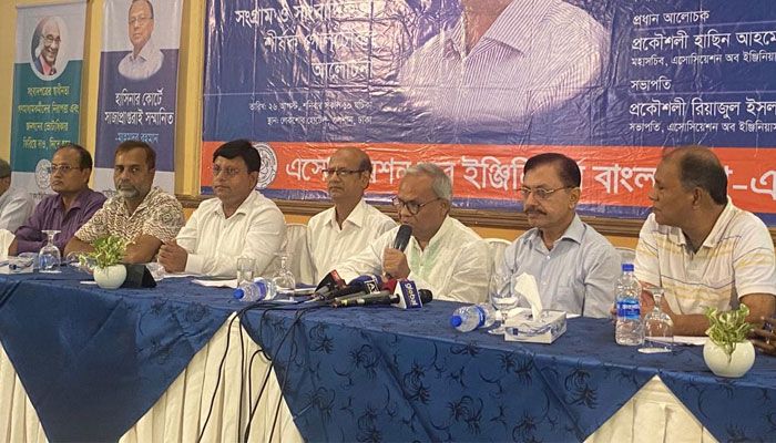 বিএনপির আন্দোলনে লোকসমাগম দেখে সরকার দিশেহারা : রিজভী