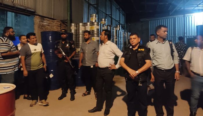কেরানীগঞ্জে ৪ প্রতিষ্ঠানকে ১৮ লাখ টাকা জরিমানা