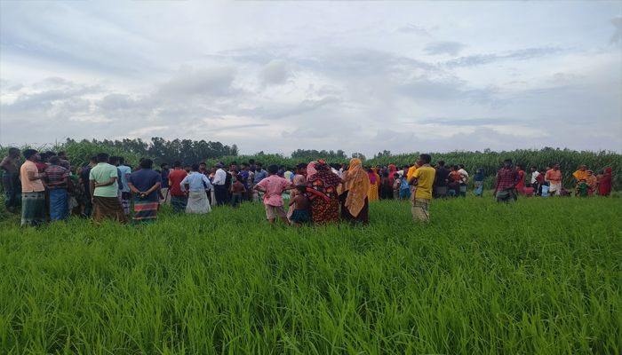 সিরাজগঞ্জে নিখোঁজের দুই দিন পর শিশুর অর্ধগলিত মরদেহ উদ্ধার