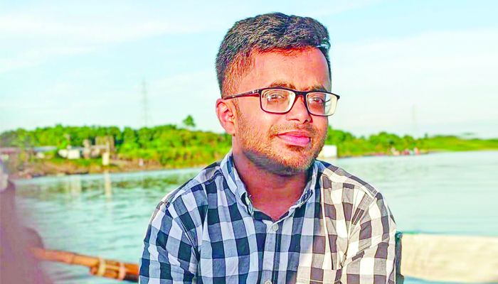 শারীরিক প্রতিবন্ধকতার পরও আসিফ একজন রক্তদাতা
