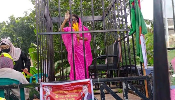 ‘কারাবন্দি খালেদা জিয়া’ সেজে নজর কেড়েছে প্রার্থনা