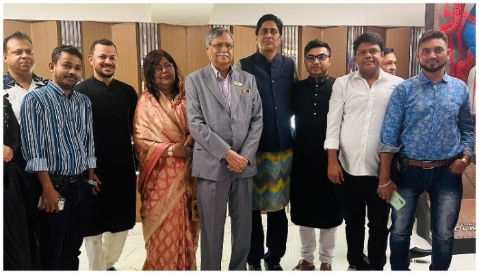 ‘প্রিয়তমা’ দেখতে সপরিবারে প্রেক্ষাগৃহে রাষ্ট্রপতি