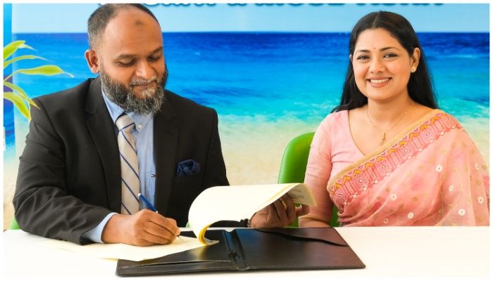 কলোম্বো নারকেল তেলের শুভেচ্ছাদূত তিশা
