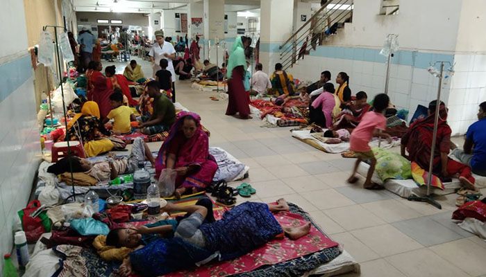 ডেঙ্গু ওয়ার্ডে ফাঁকা শয্যা, মুগদায় রোগীর চাপ কমল?