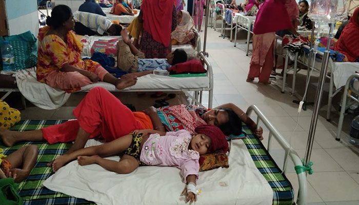 ডেঙ্গু ওয়ার্ডে ফাঁকা শয্যা, মুগদায় রোগীর চাপ কমল?