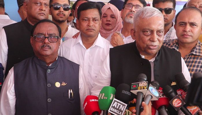 ভিসা বিধিনিষেধ নিয়ে সরকার কিংবা আইনশৃঙ্খলা বাহিনী উদ্বিগ্ন নয় : স্বরাষ্ট্রমন্ত্রী