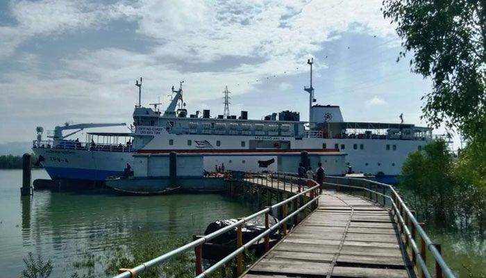 টেকনাফ-সেন্টমার্টিন রুটে পরীক্ষামূলক জাহাজ চলাচল শুরু