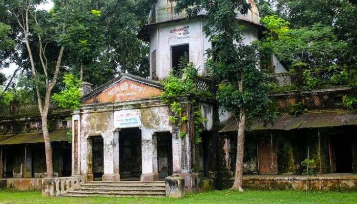 কবিগুরুর স্মৃতিময় জমিদারবাড়ি