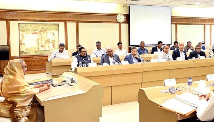 সরকারি প্রতিষ্ঠানে ইন্টার্ন করার সুযোগ রেখে নীতিমালা