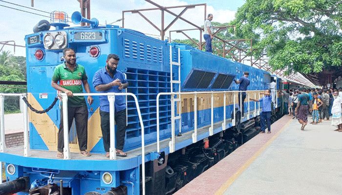 রাজবাড়ী হ‌য়ে ঢাকা গে‌ল পদ্মা সেতুর ট্রায়াল ট্রেন