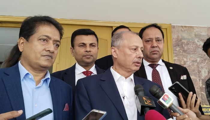 সুদের হার না বাড়ানোর অনুরোধ ব্যবসায়ীদের